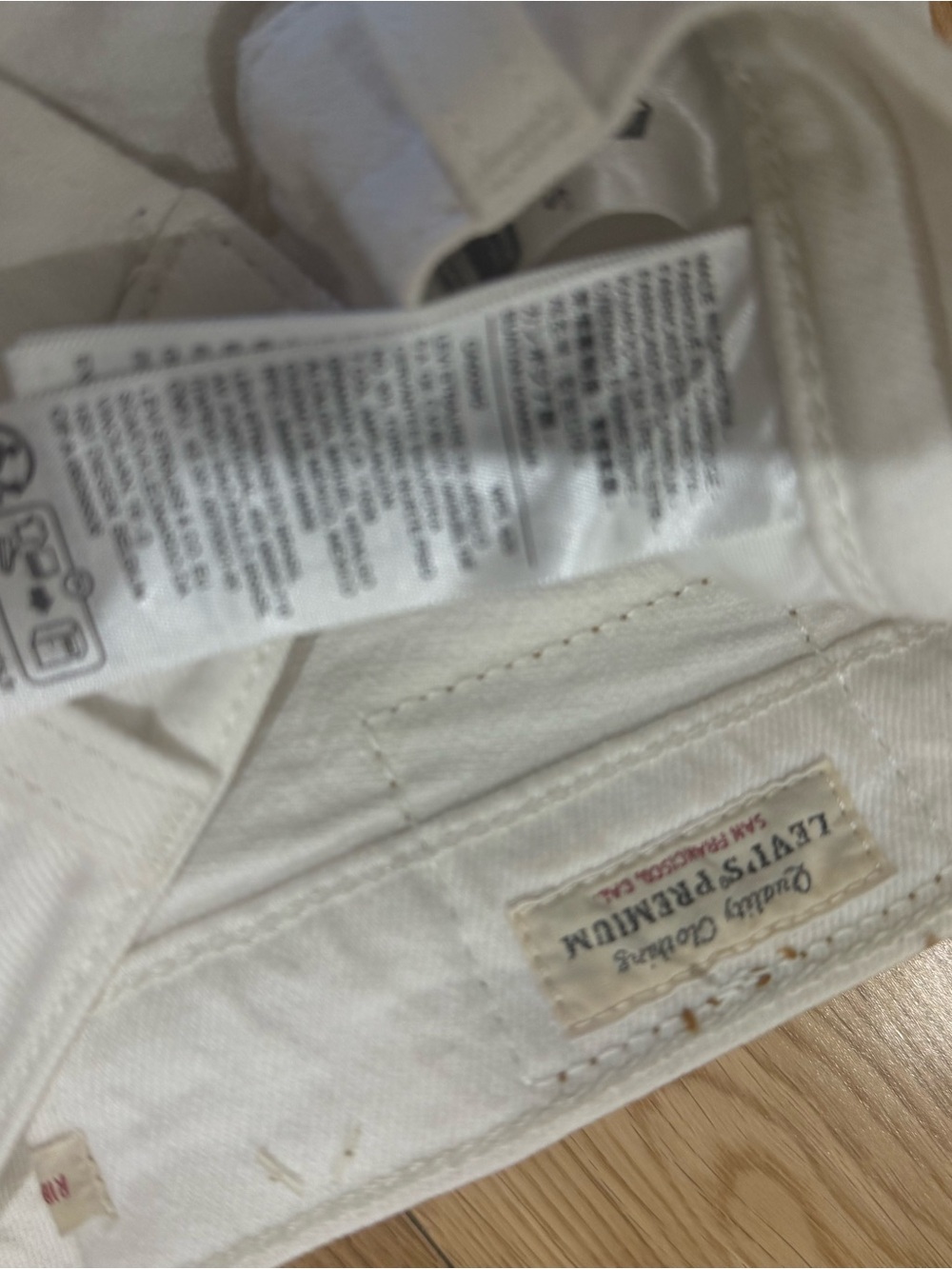 Levi's High Rise White Women’s Jeans size 27 Button Fly Closure - Picture 10 of 10